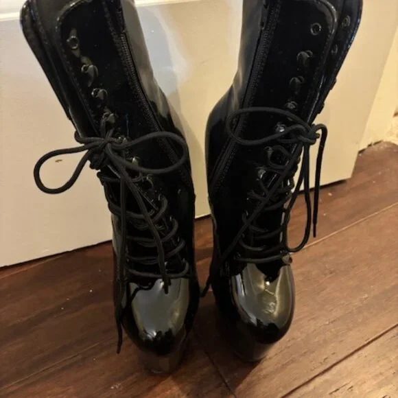 Pleasers Black 7 in Adore 1020 - Picture 4 of 4